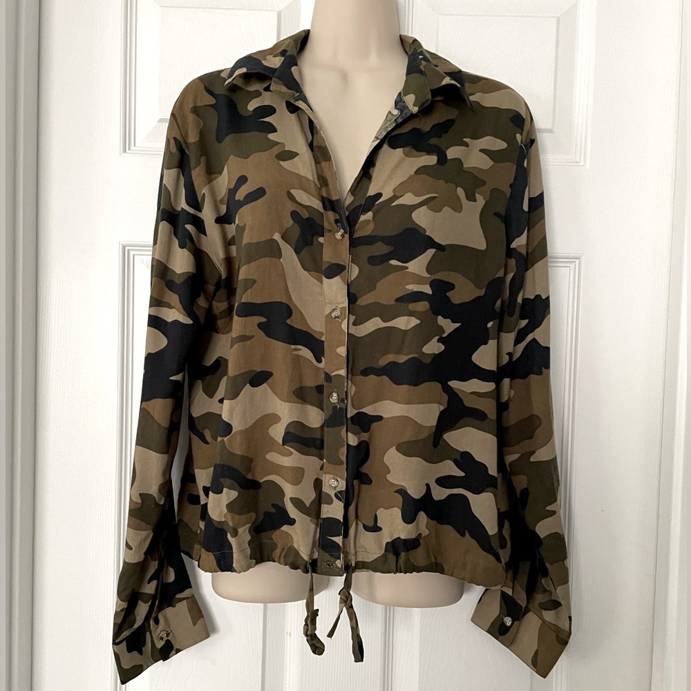 Style Envy Camouflage Top